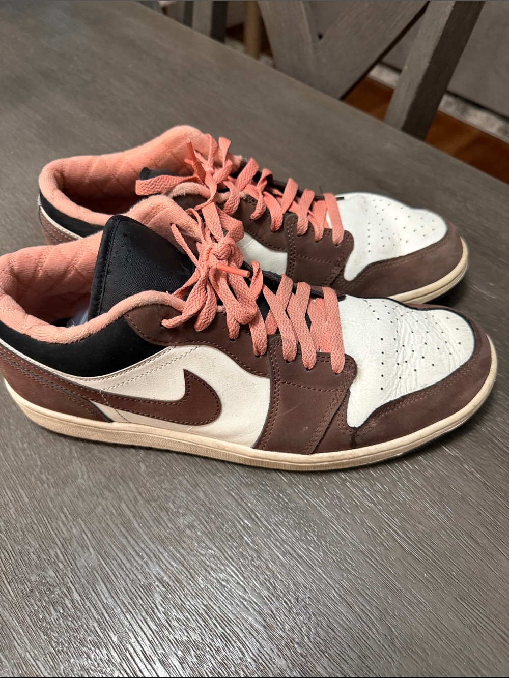 Nike Air Jordan’s 1 Low - Mocha - men’s 11.5 US. GUC.